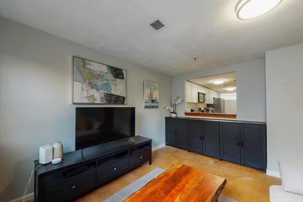 1427 Commonwealth Ave #103 photo 3