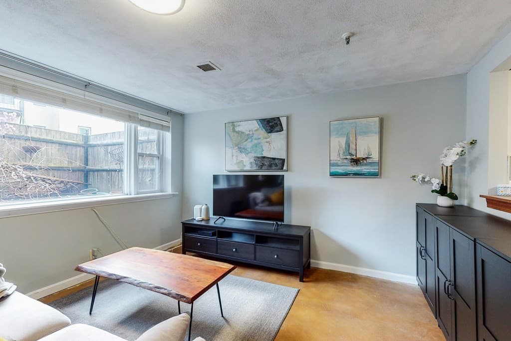 1427 Commonwealth Ave #103 photo 4