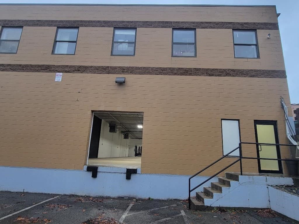 208 Milton Street photo 5