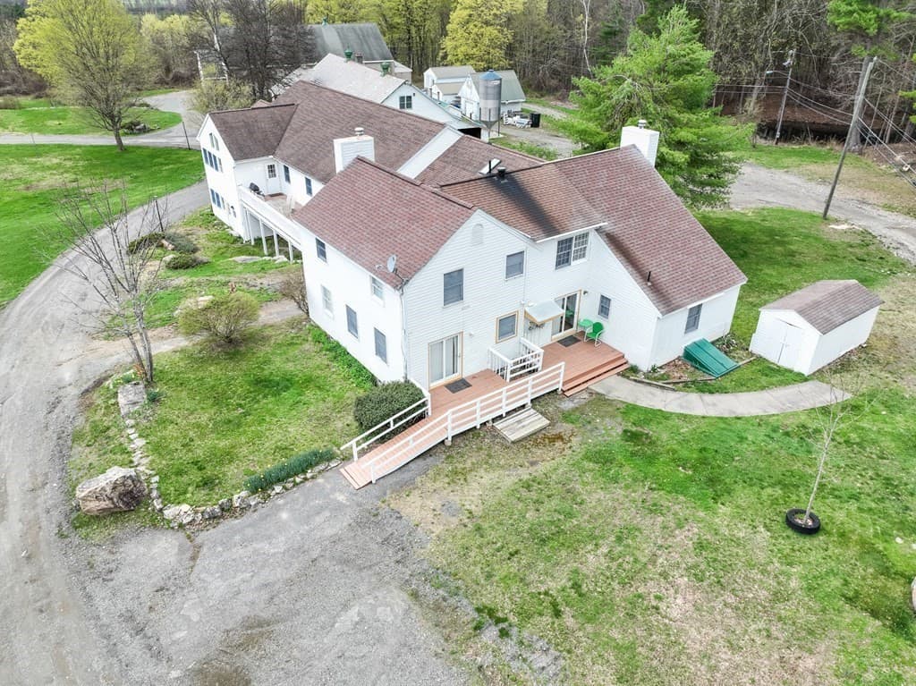 154 South Mountain Rd photo 3