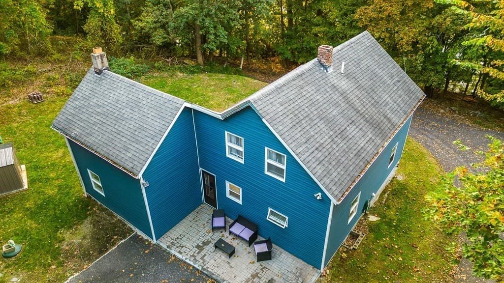 3687 N Main St photo 2
