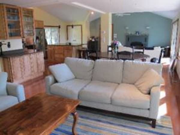 27 Beach Plum Lane photo 2