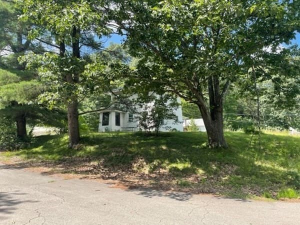 15 Windle Ave photo 2