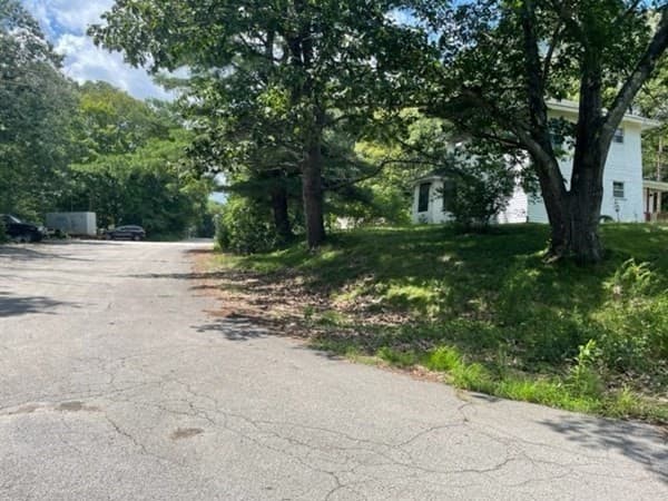 15 Windle Ave photo 4
