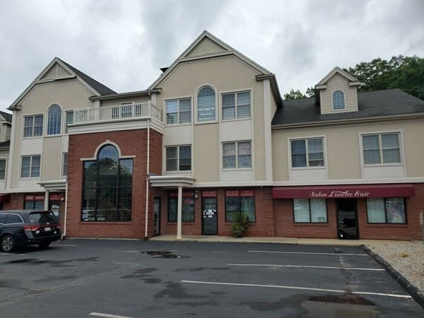 1032 Turnpike St #202