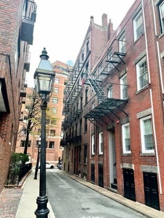 23 Harris St