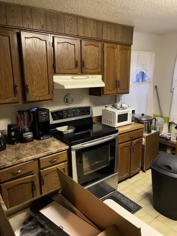 136 Exchange St photo 3