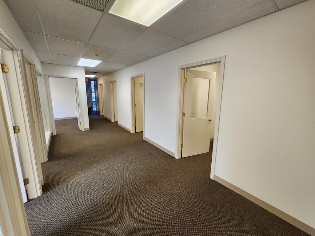 130 Sylvan St #4 photo 3