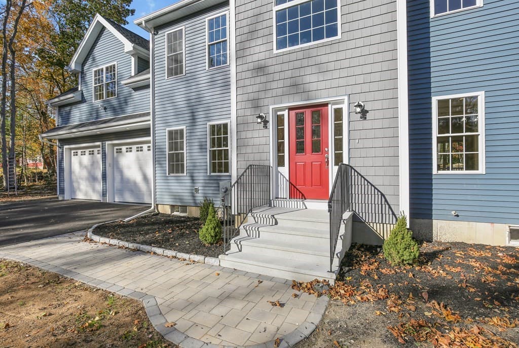 390 Marshall St photo 5