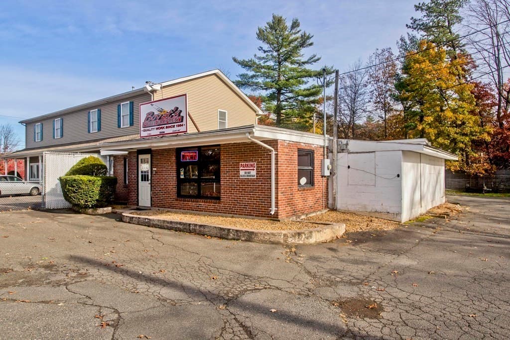 383 Southampton Rd photo 3