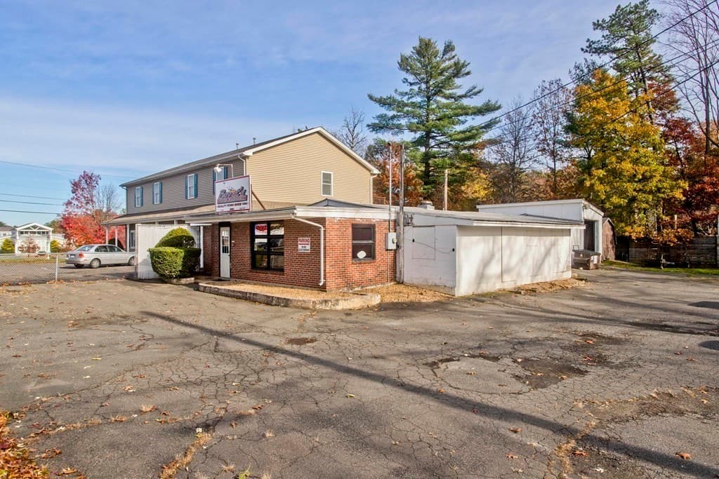 383 Southampton Rd photo 5