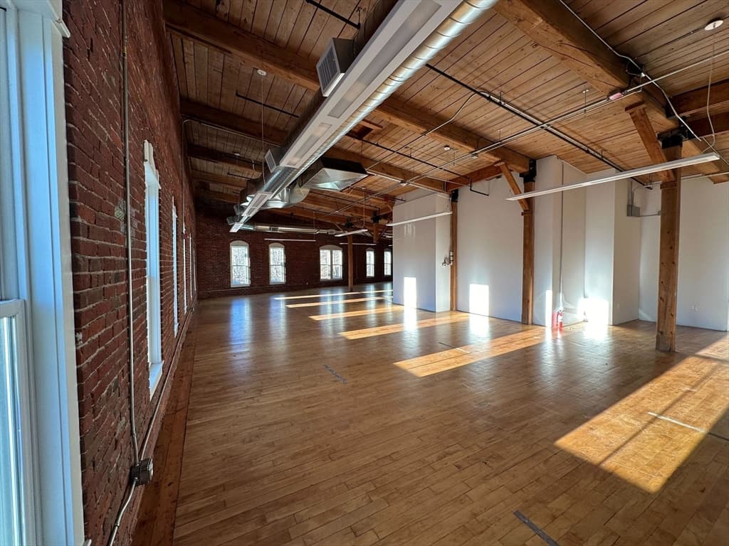 77 Elm St #301 photo 3
