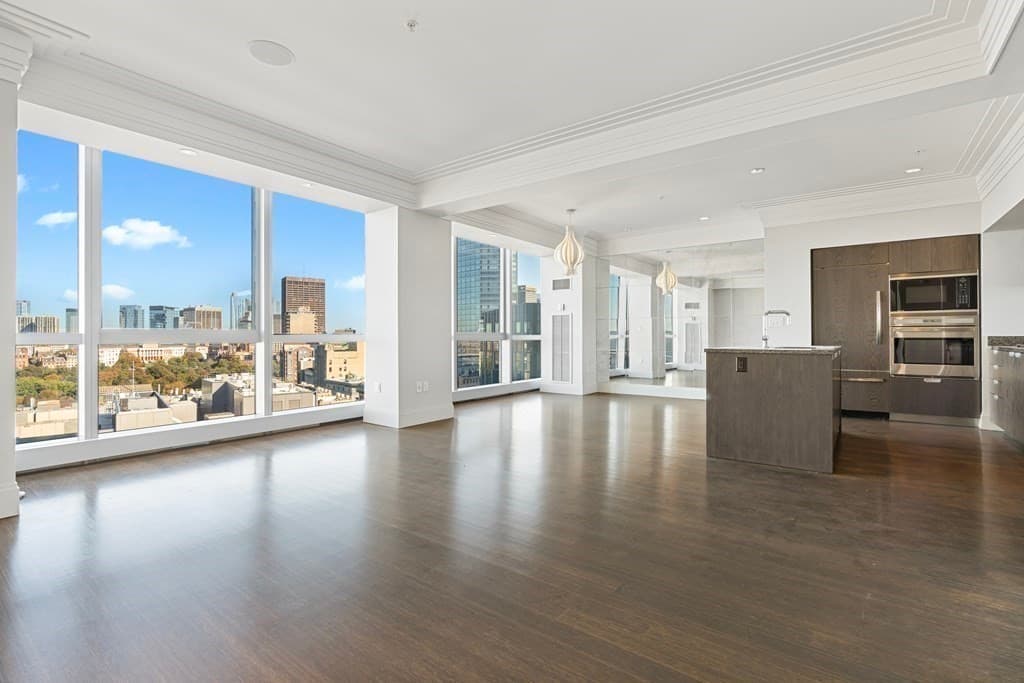 110 Stuart Street #20E photo 3