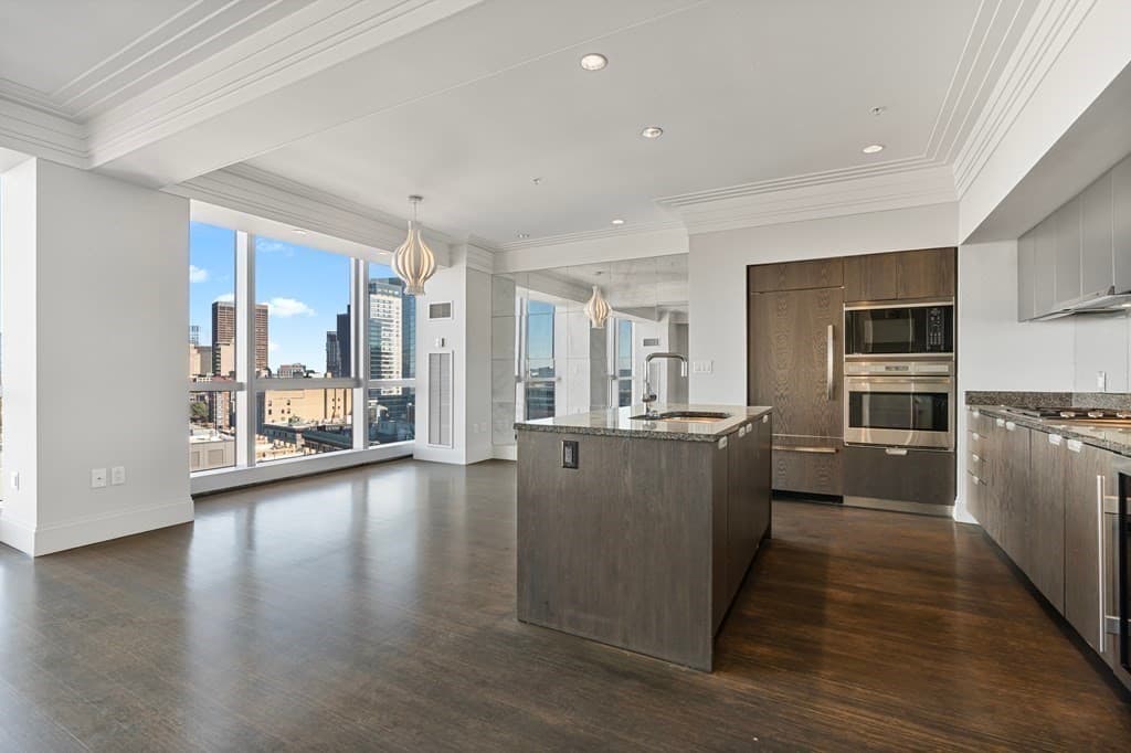 110 Stuart Street #20E photo 4