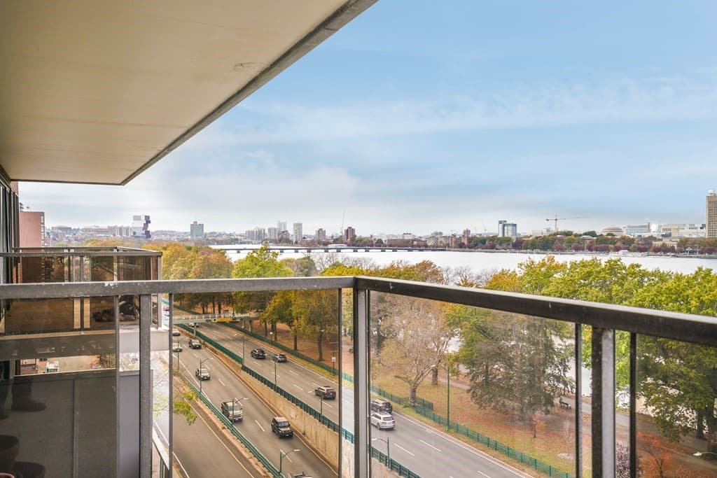 180 Beacon Street #8G photo 2
