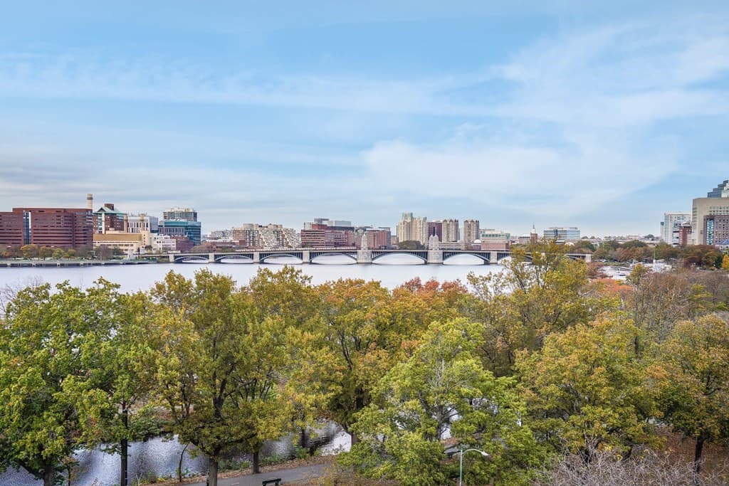 180 Beacon Street #8G