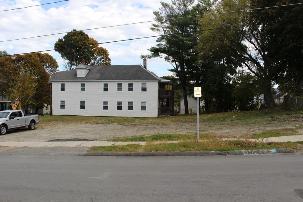 110 Lincoln Street photo 4