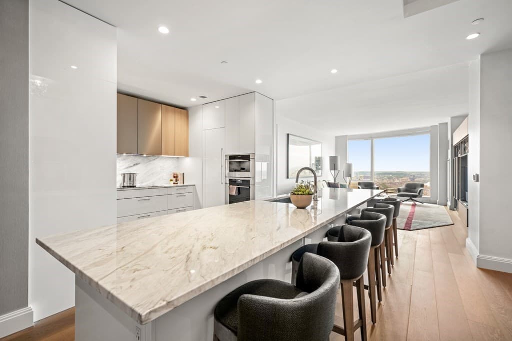 240 Devonshire Street #4802 photo 3