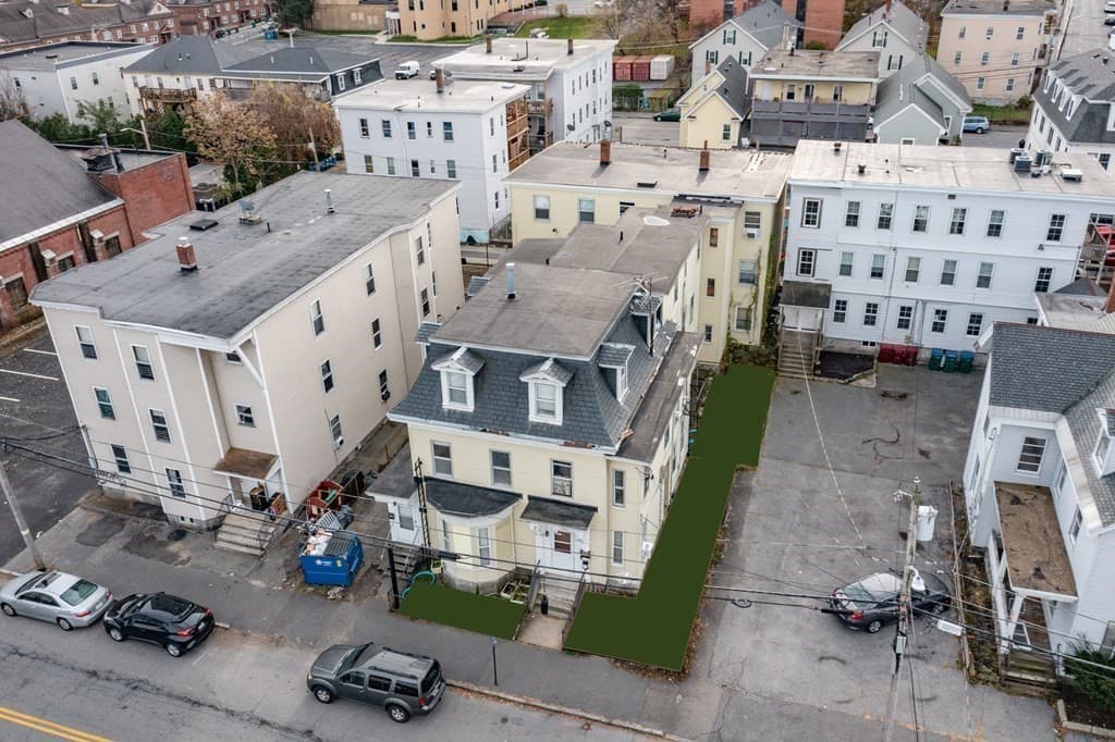 782-784 Merrimack St photo 5