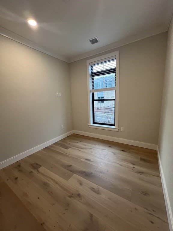 157 Everett St. #303 photo 5