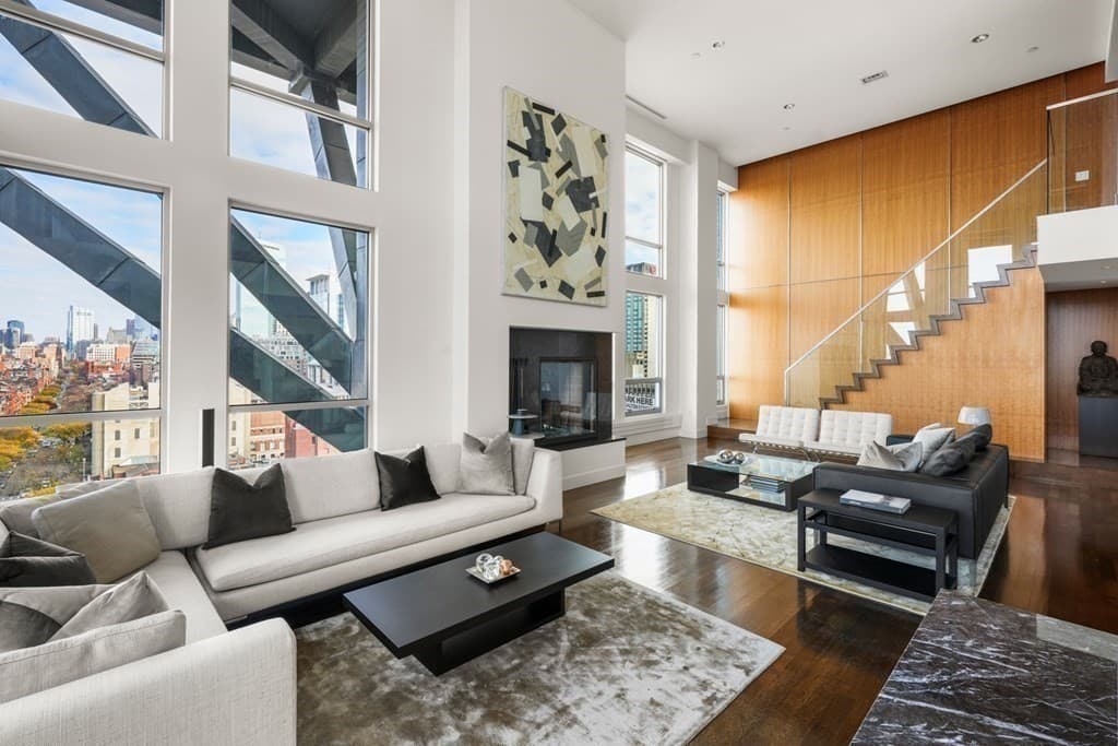 360 Newbury St #PH 810