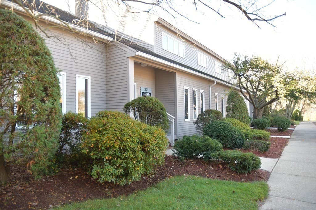 321 Boston Post Rd #2-3