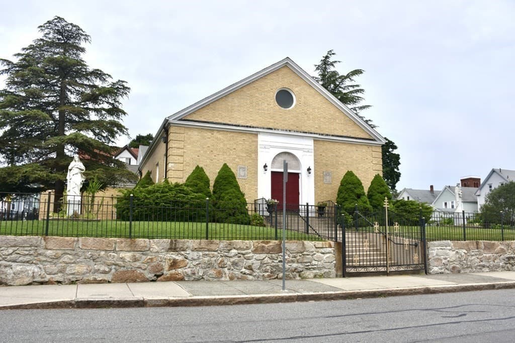 1211 Pleasant St photo 4