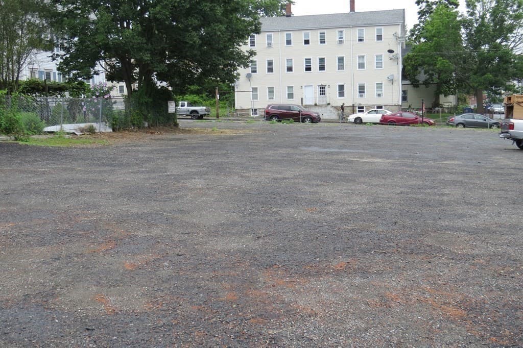 - Corner Merrimac & Pleasant Sts photo 4