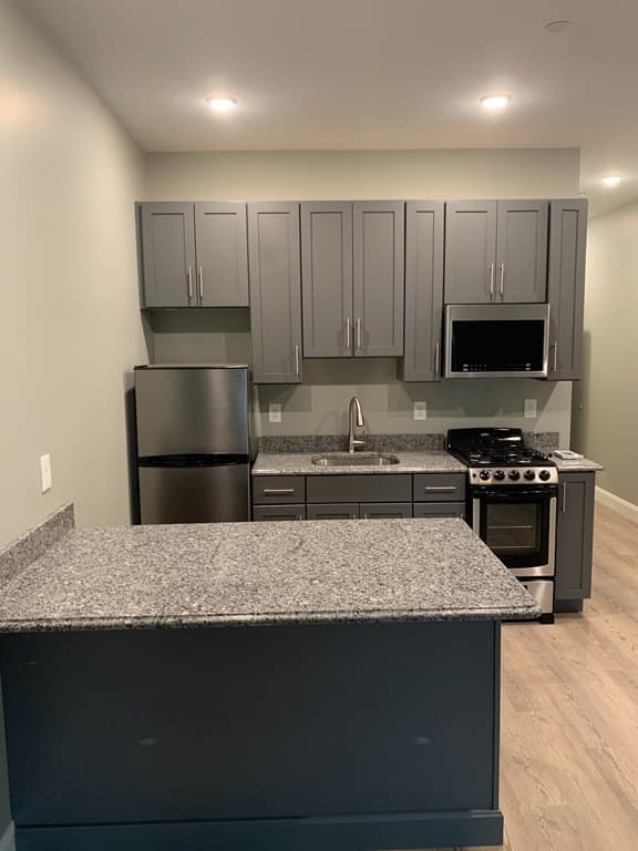 14 Yeamans St #405