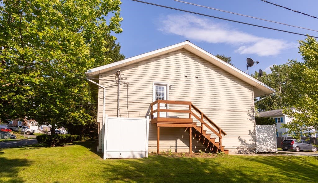 37 Taubert Ave #4 photo 2