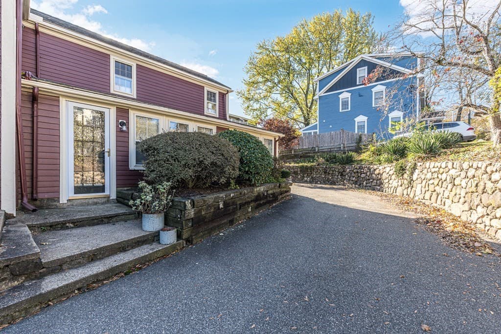 1146 Massachusettes Avenue ##1 photo 2