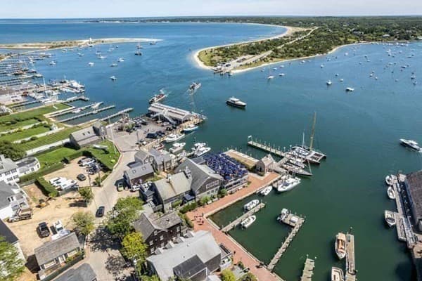 25 Dock St photo 3