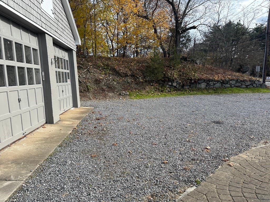 405 Concord photo 3