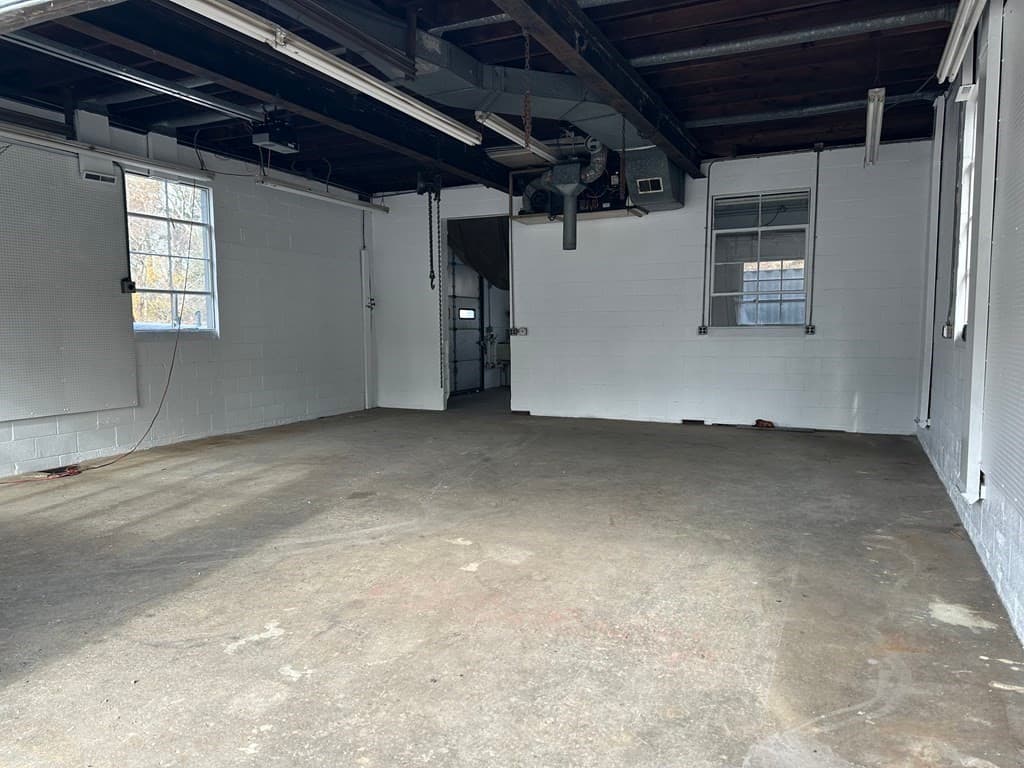 405 Concord photo 4