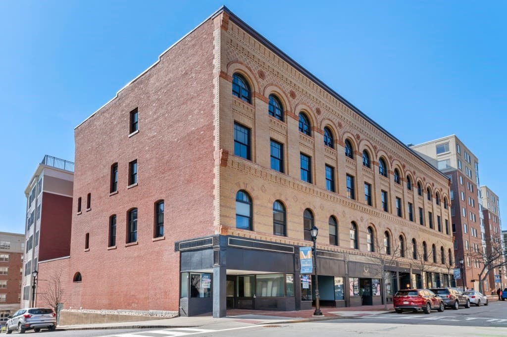 130 Pleasant Street #3 photo 2