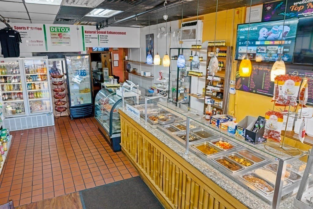 352 N Main St. photo 2