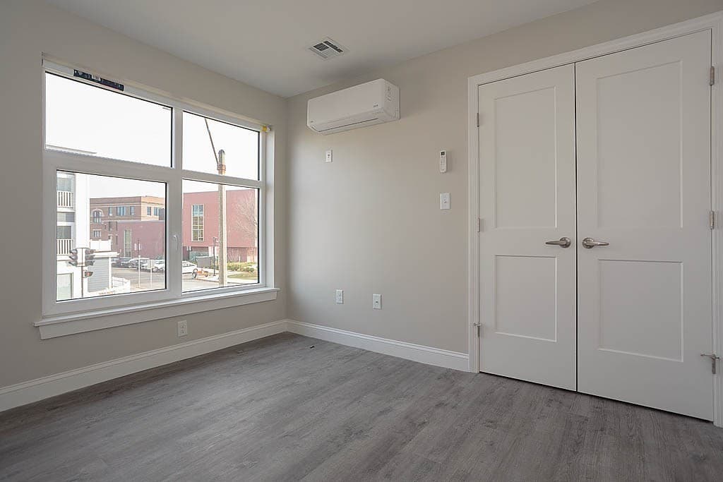 882 Massachusetts Ave #3E photo 3