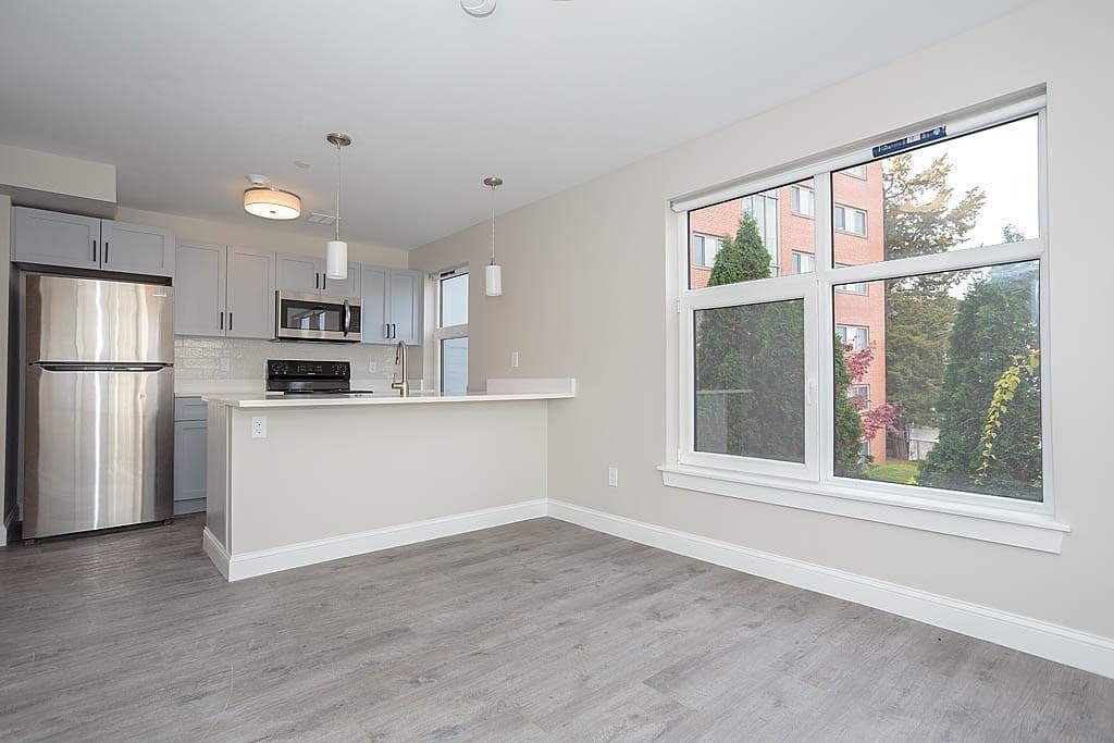 882 Massachusetts Ave #3E