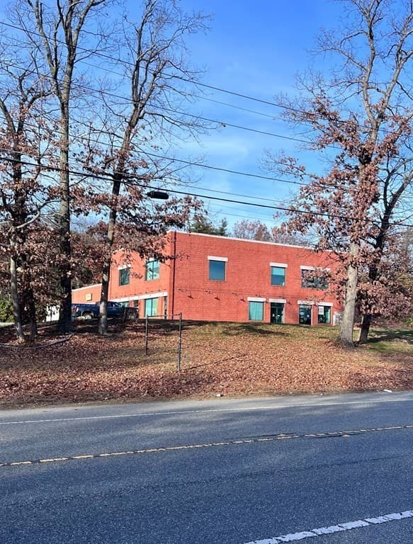 265 Main St #B photo 2