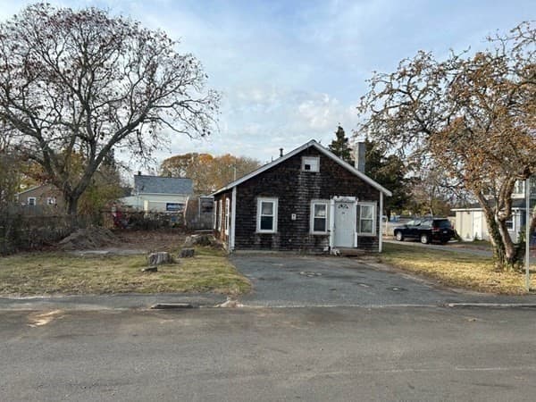 24 Wareham Ave photo 4
