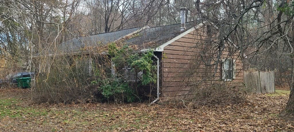 373 Eliot Street photo 2