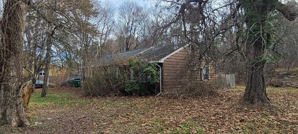 373 Eliot Street photo 3