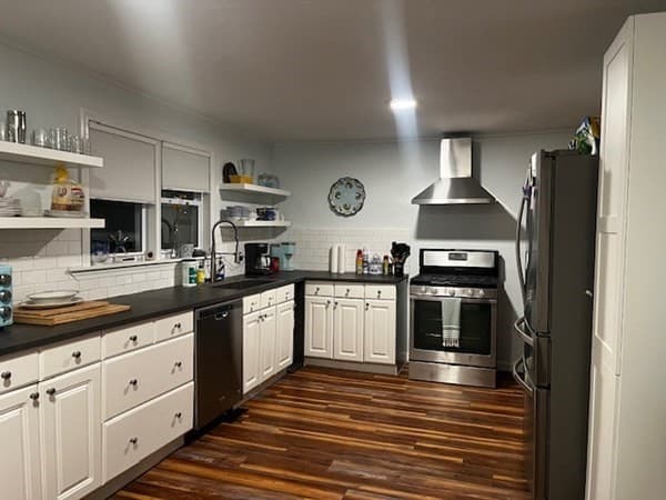 34 Bates St photo 3