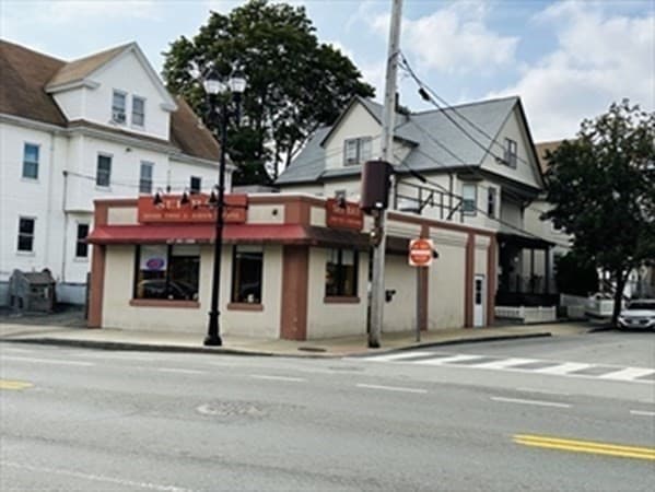 916 Broadway