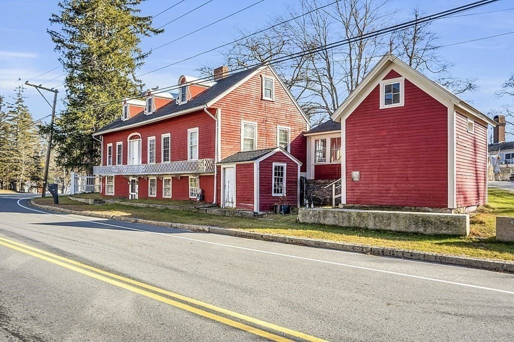 4 Townsend St photo 2