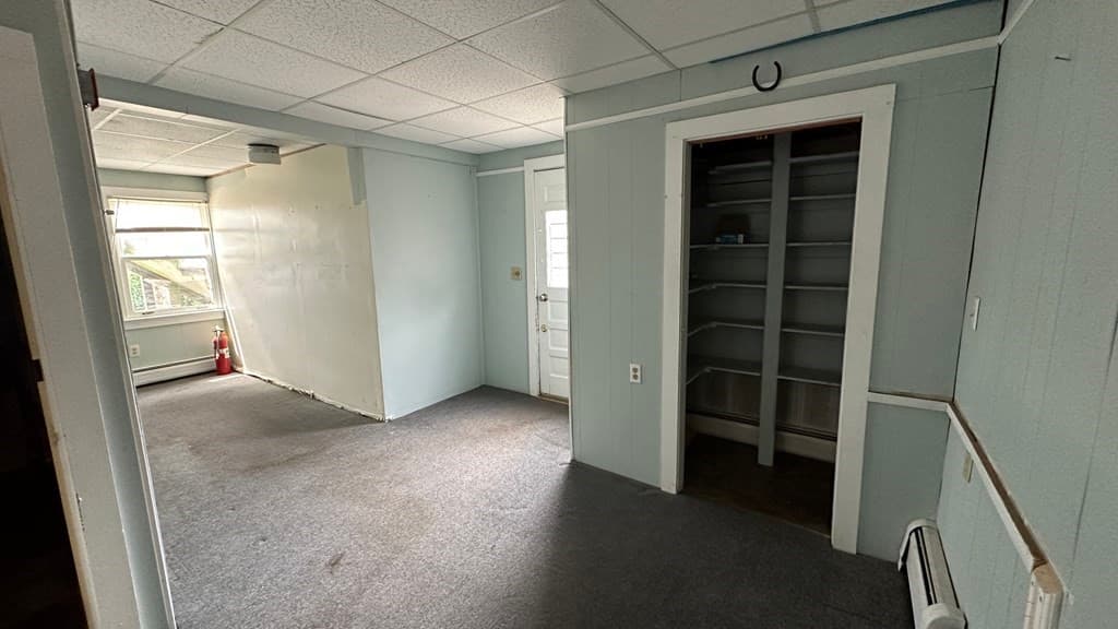 606 Main St photo 2