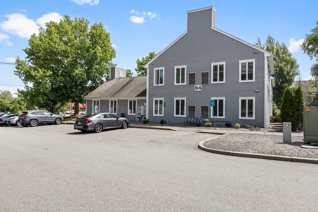 84 Faunce Corner Mall Rd #320