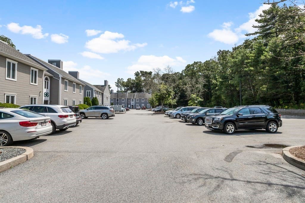 84 Faunce Corner Mall Rd #320 photo 4