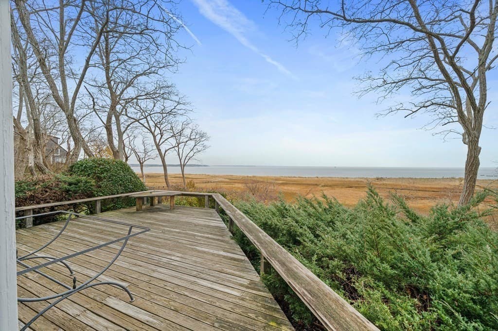 495 Chequessett Neck Rd