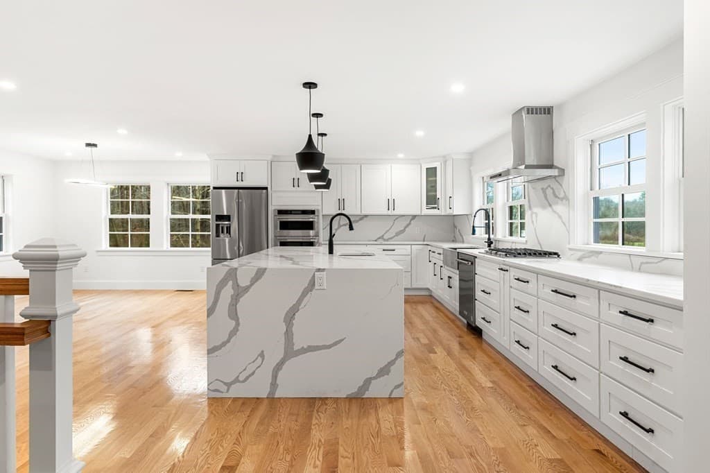 184 Western Avenue photo 3